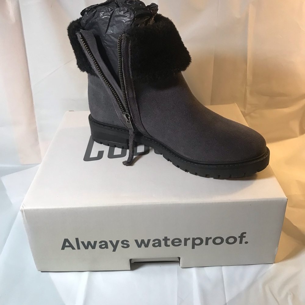 Cougar Charcoal and Black Winter Boots